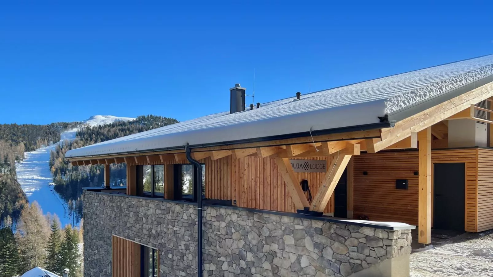 JuJa Lodge-Außenbereich Winter