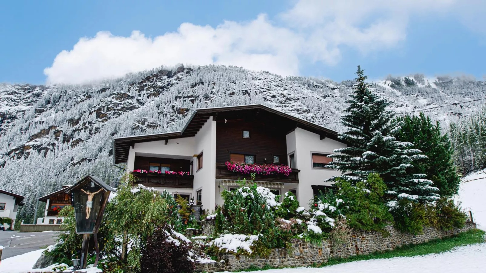 Haus Daniela-Exterior winter