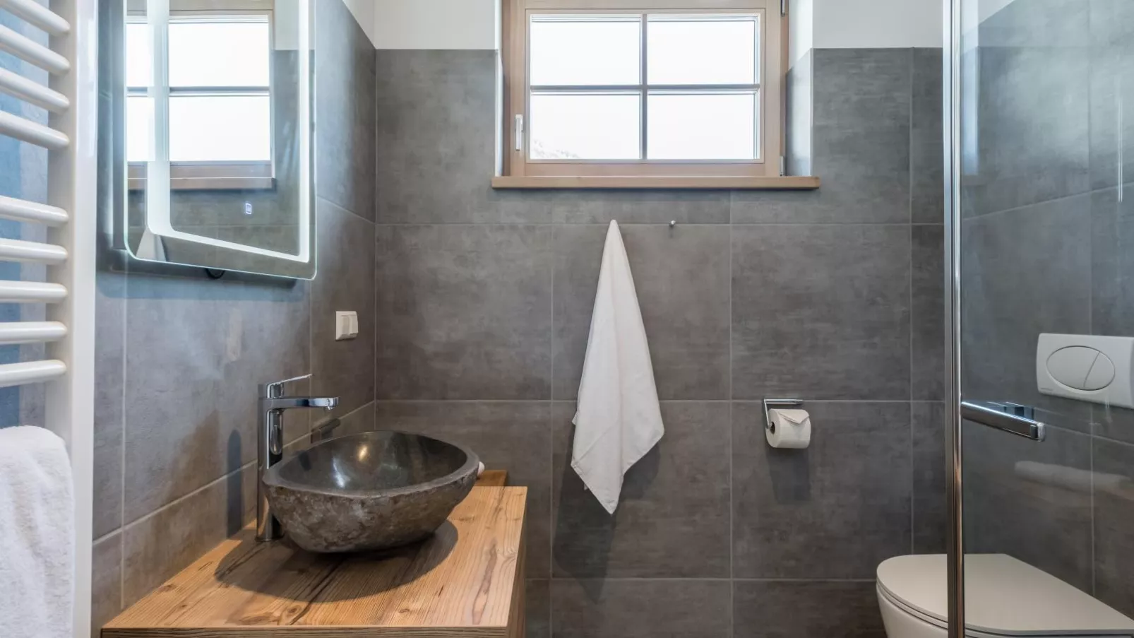 Donnersbach Lodge-Bathroom