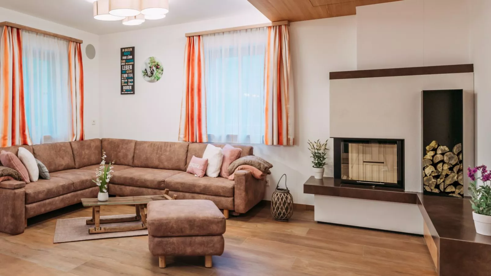 Chalet Thor-Living room