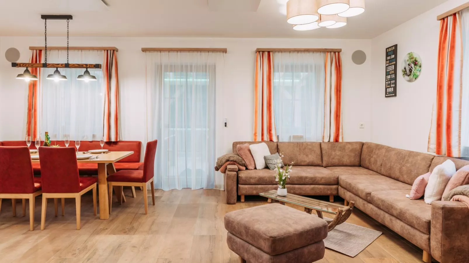 Chalet Thor-Living room
