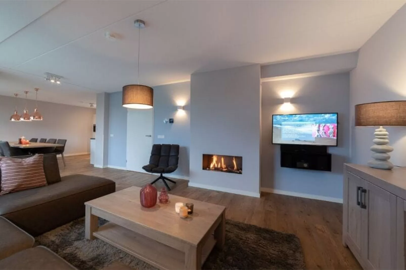 Charming Beveland Vrijstaand-Wohnzimmer
