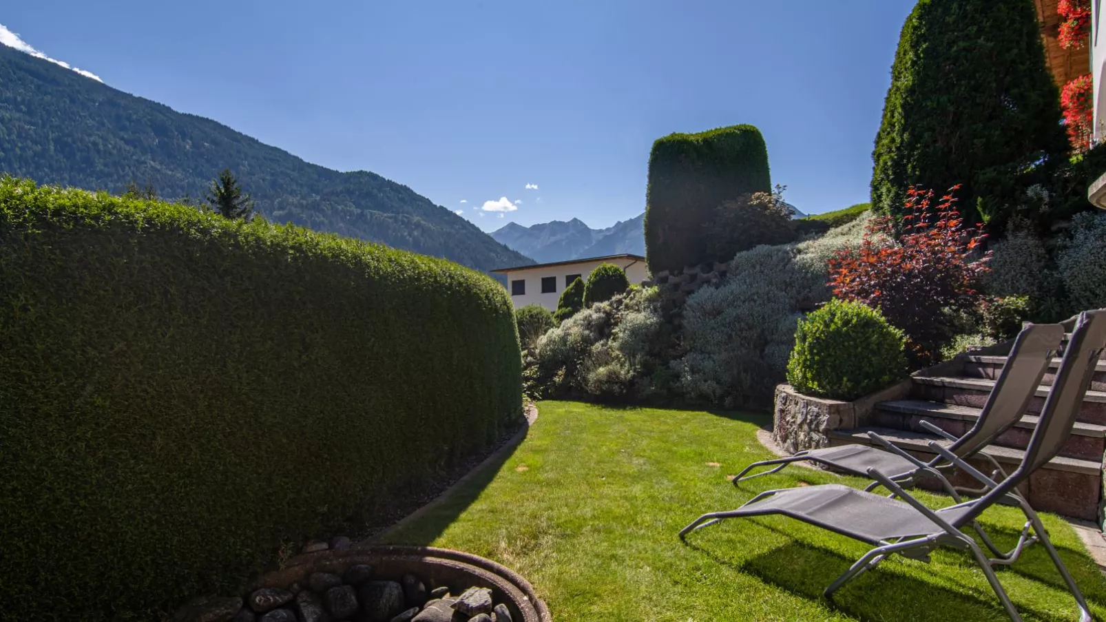 Hechenberger-Gardens summer