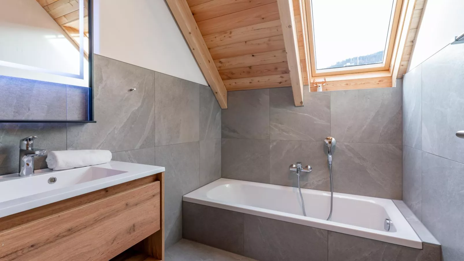 Mountain Chalet Berg-Glück-Bathroom