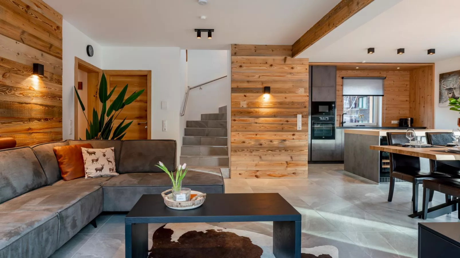 Mountain Chalet Berg-Glück-Living room