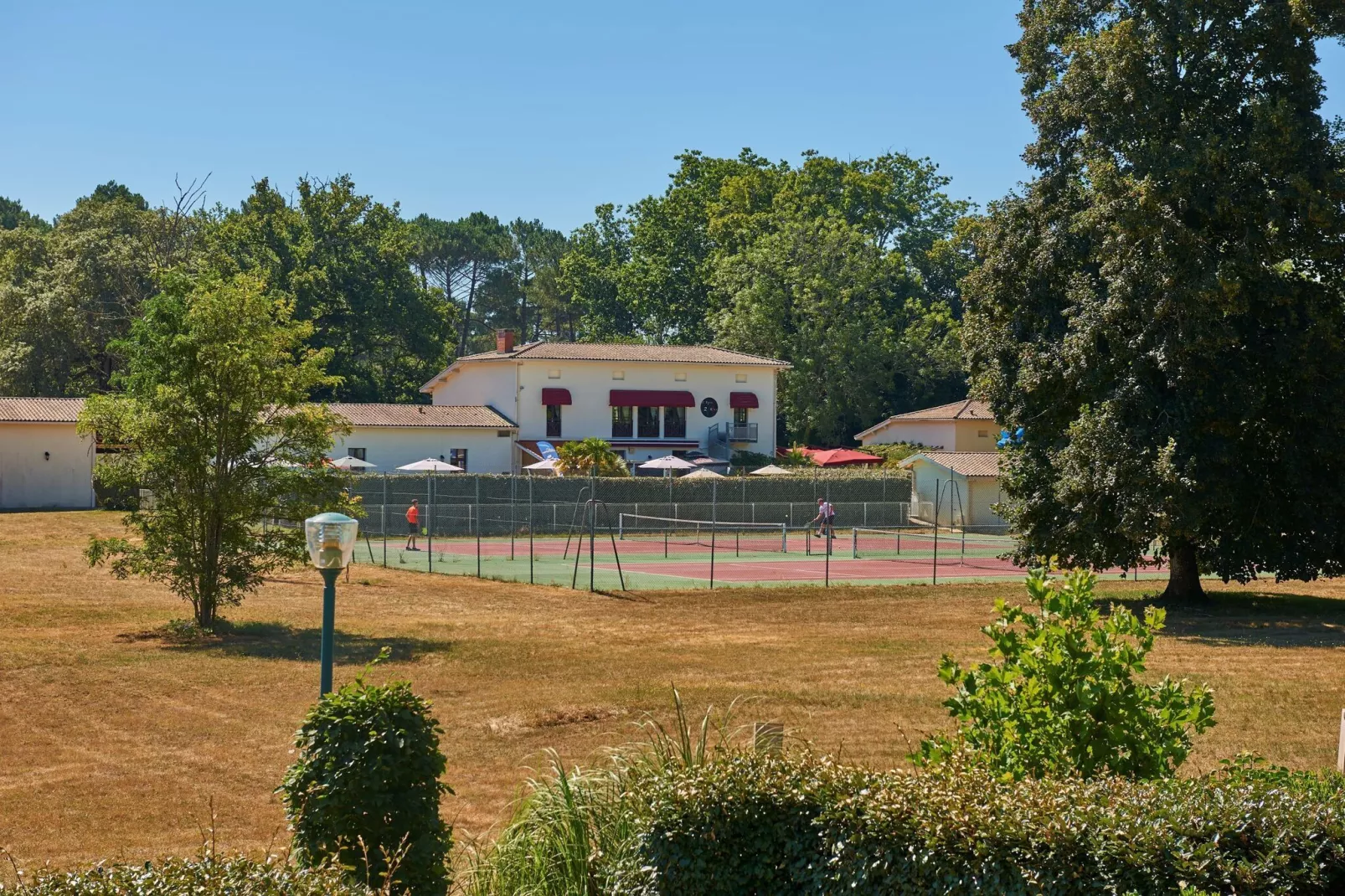 Château de Salles-Park facilities