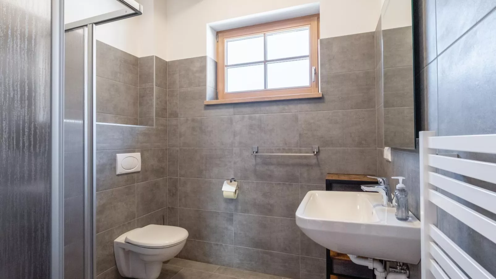 Haus Lilyan-Bathroom