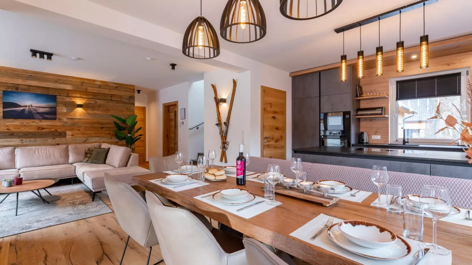 Mountain Chalet Arnica-Dining room