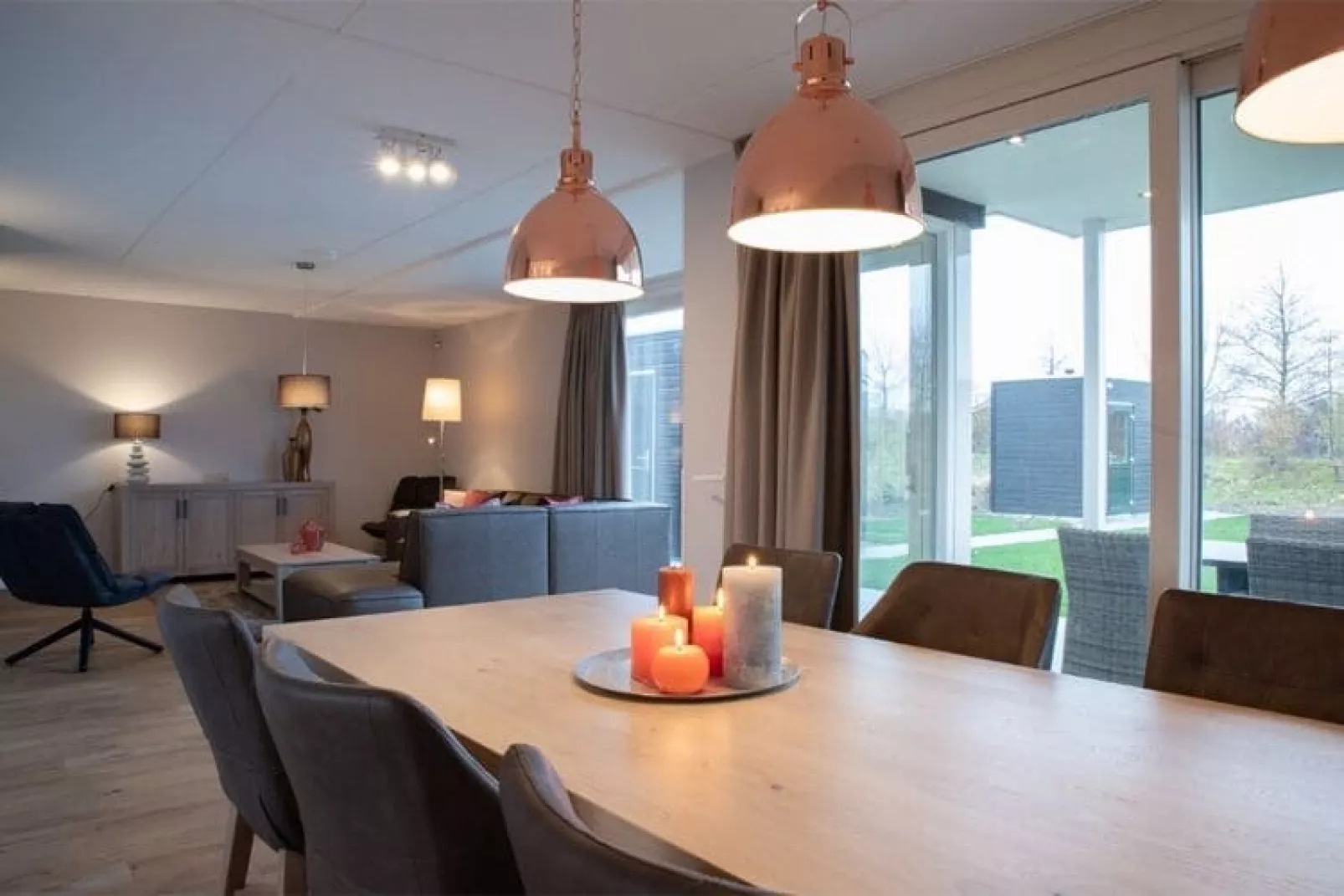 Charming Beveland Vrijstaand-Esszimmer
