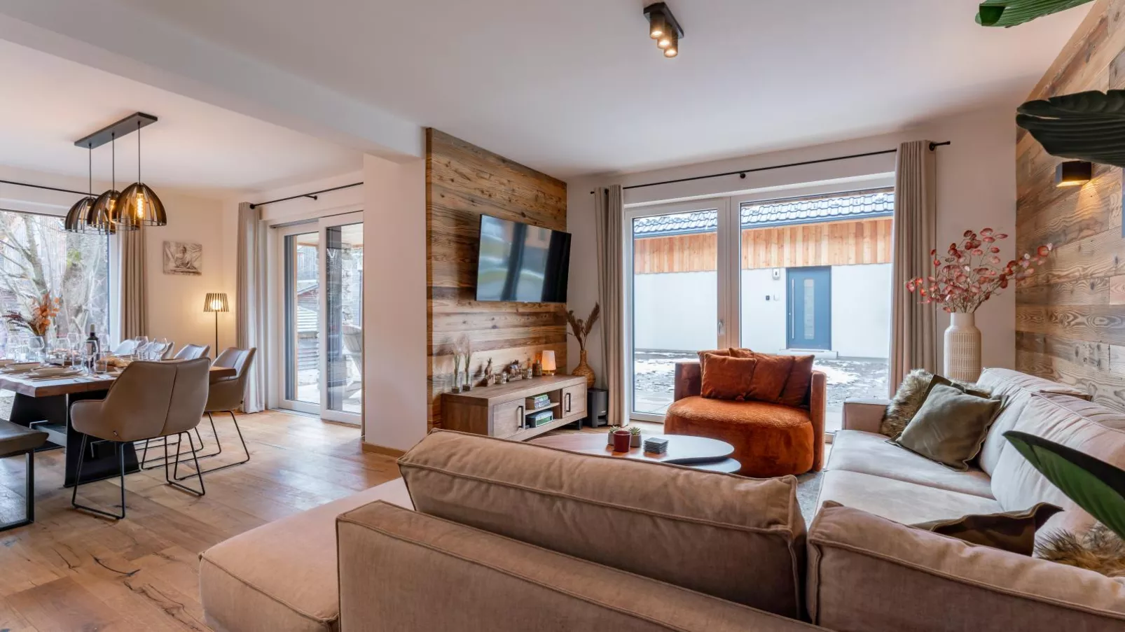 Mountain Chalet Arnica-Living room