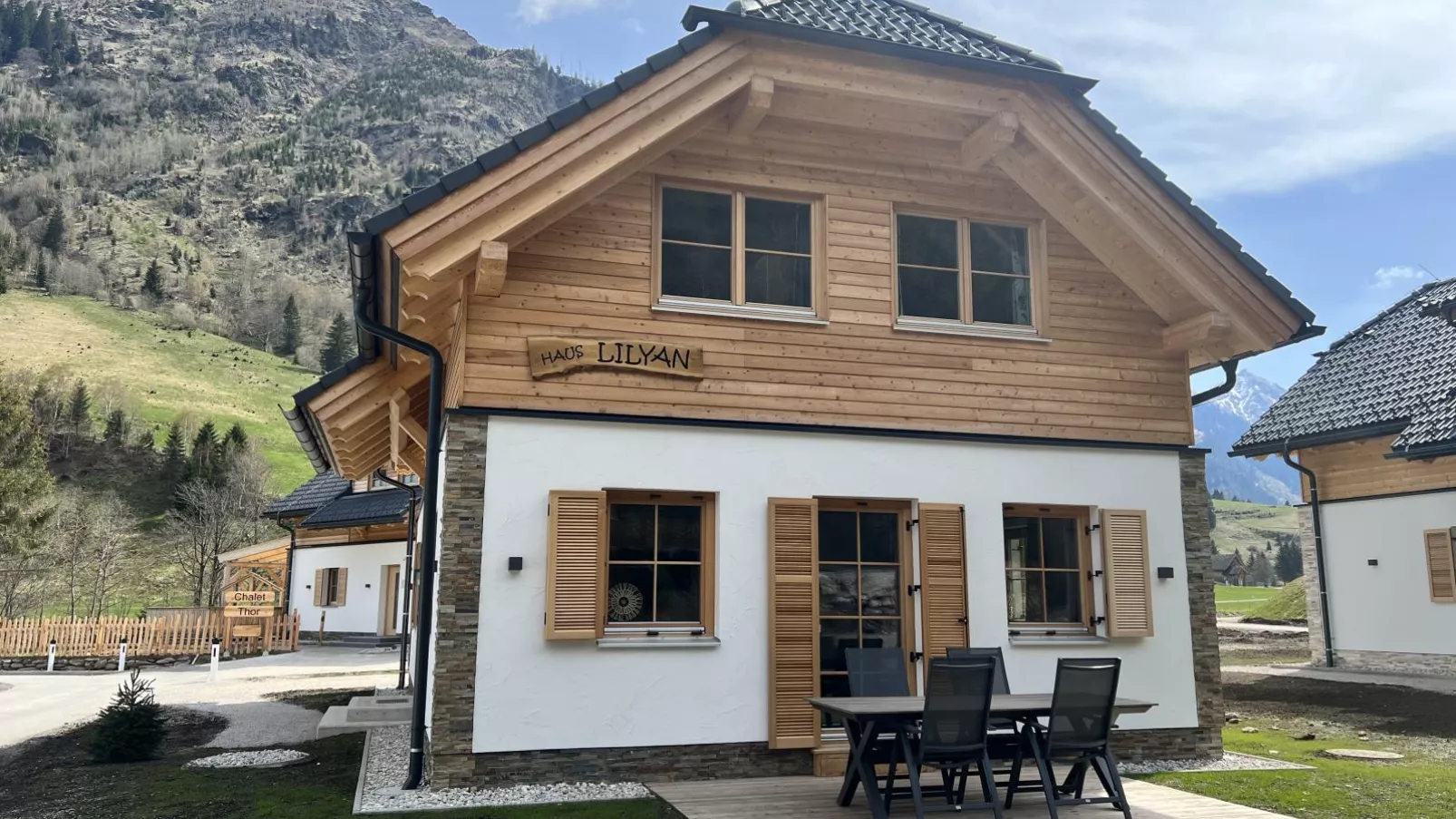 Haus Lilyan-Exterior summer