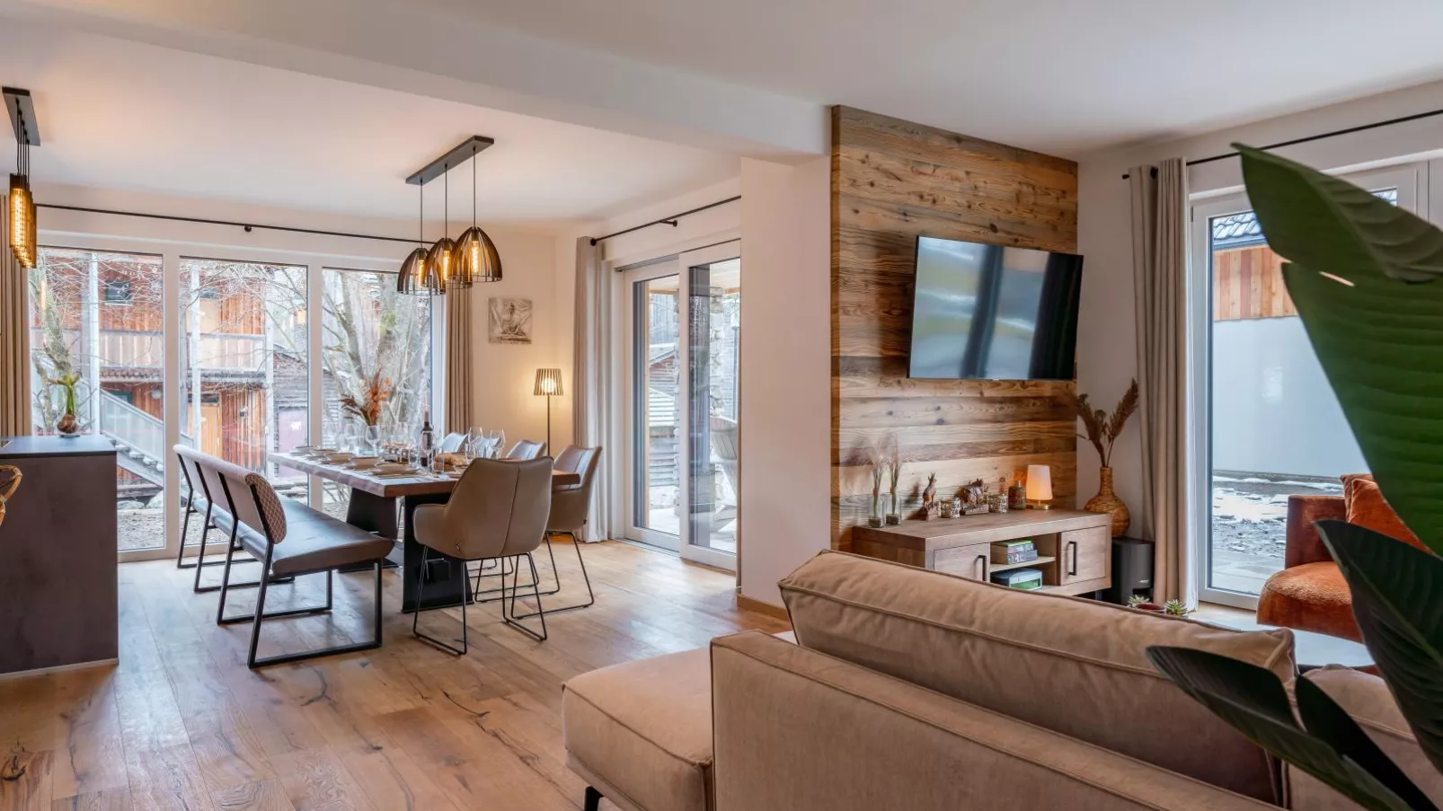 Mountain Chalet Arnica-Living room