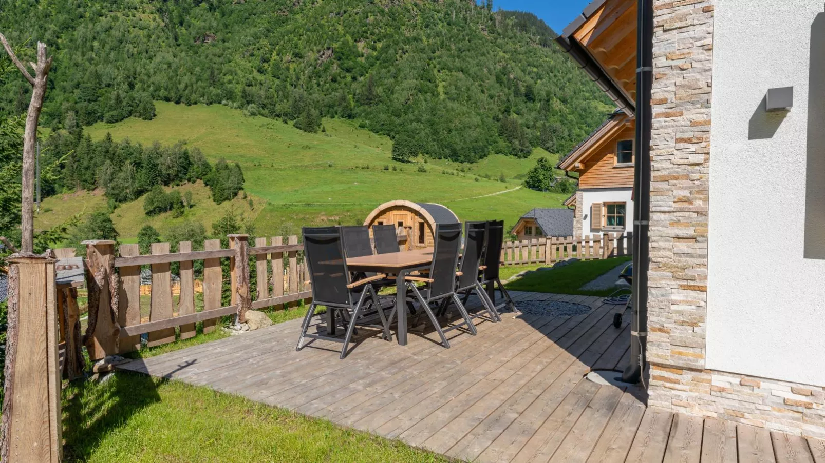 Bergzauber-Terrace balcony