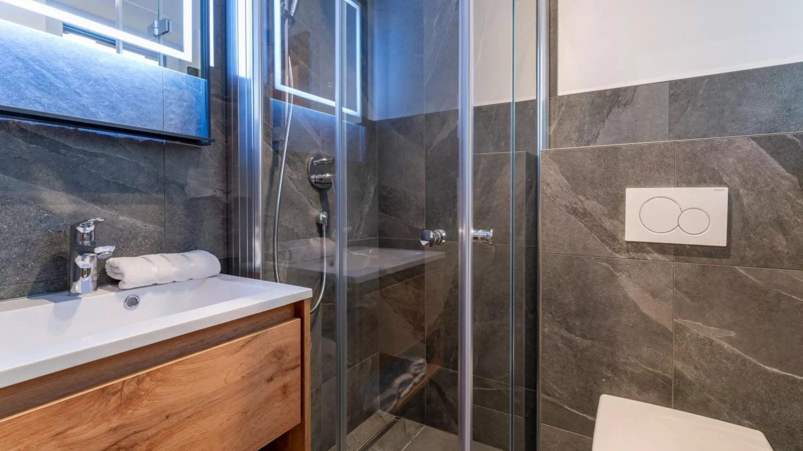 Mountain Chalet Krek Wak Wou-Bathroom