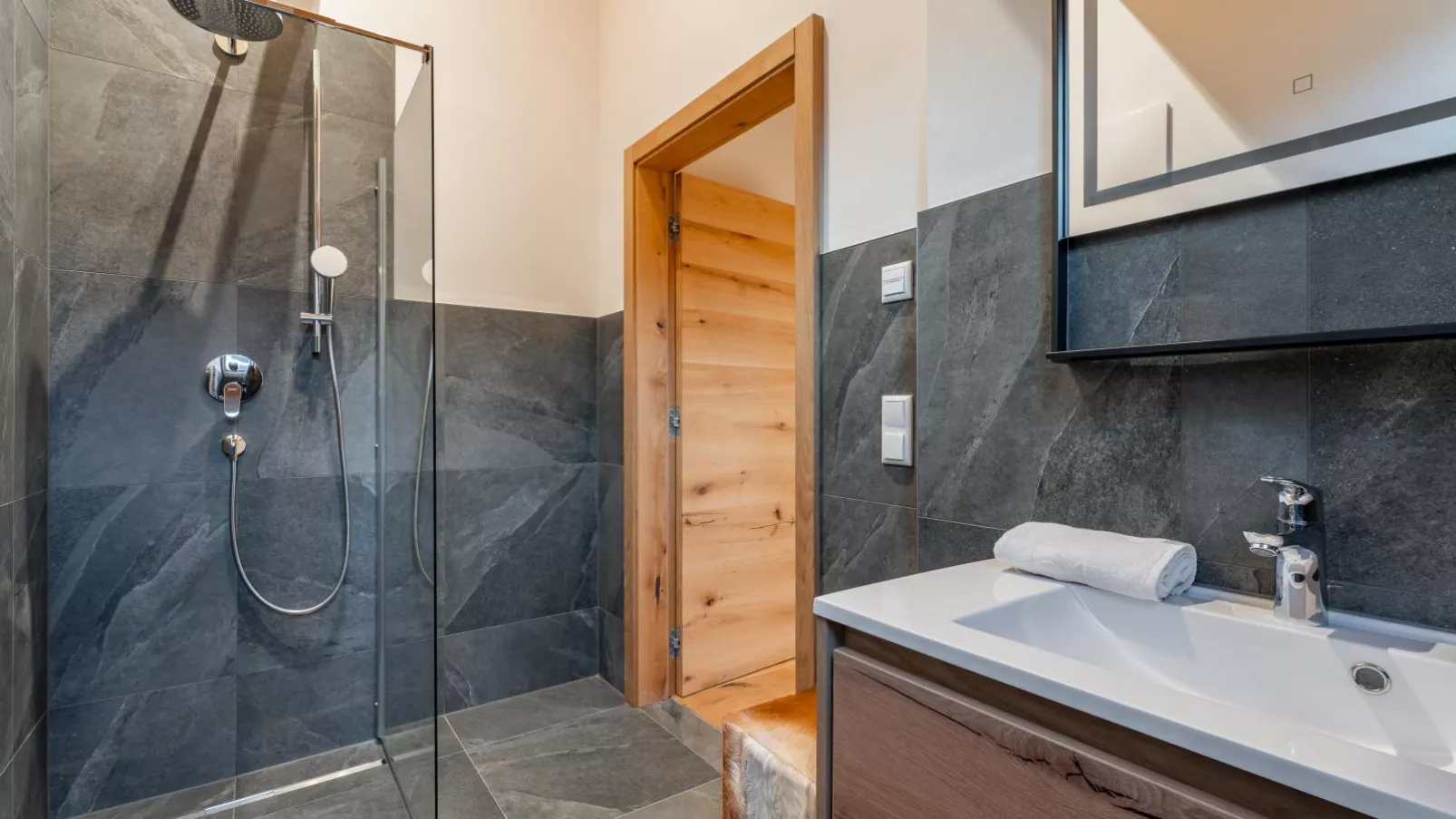 Mountain Chalet Krek Wak Wou-Bathroom