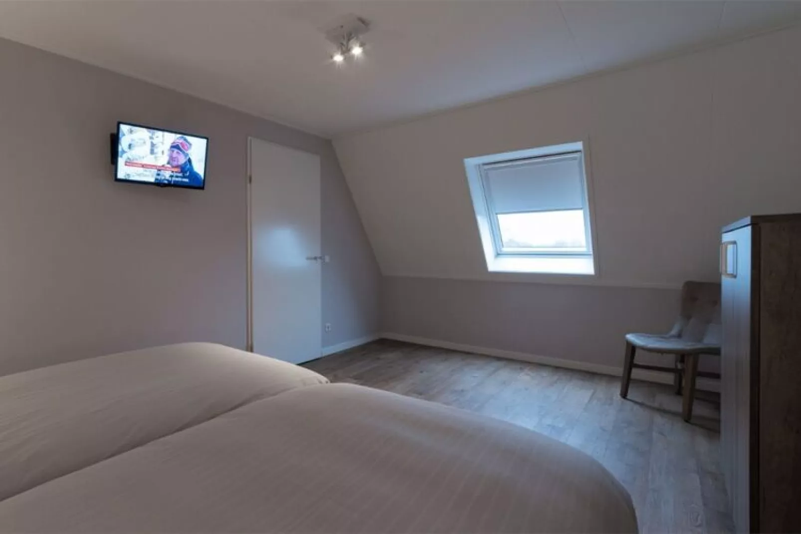 Charming Beveland Vrijstaand-Schlafzimmer