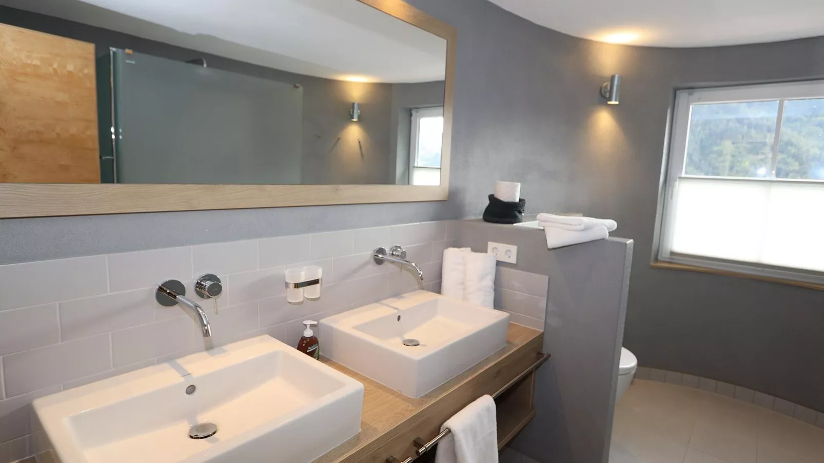 Haus Aifnerspitze-Bathroom