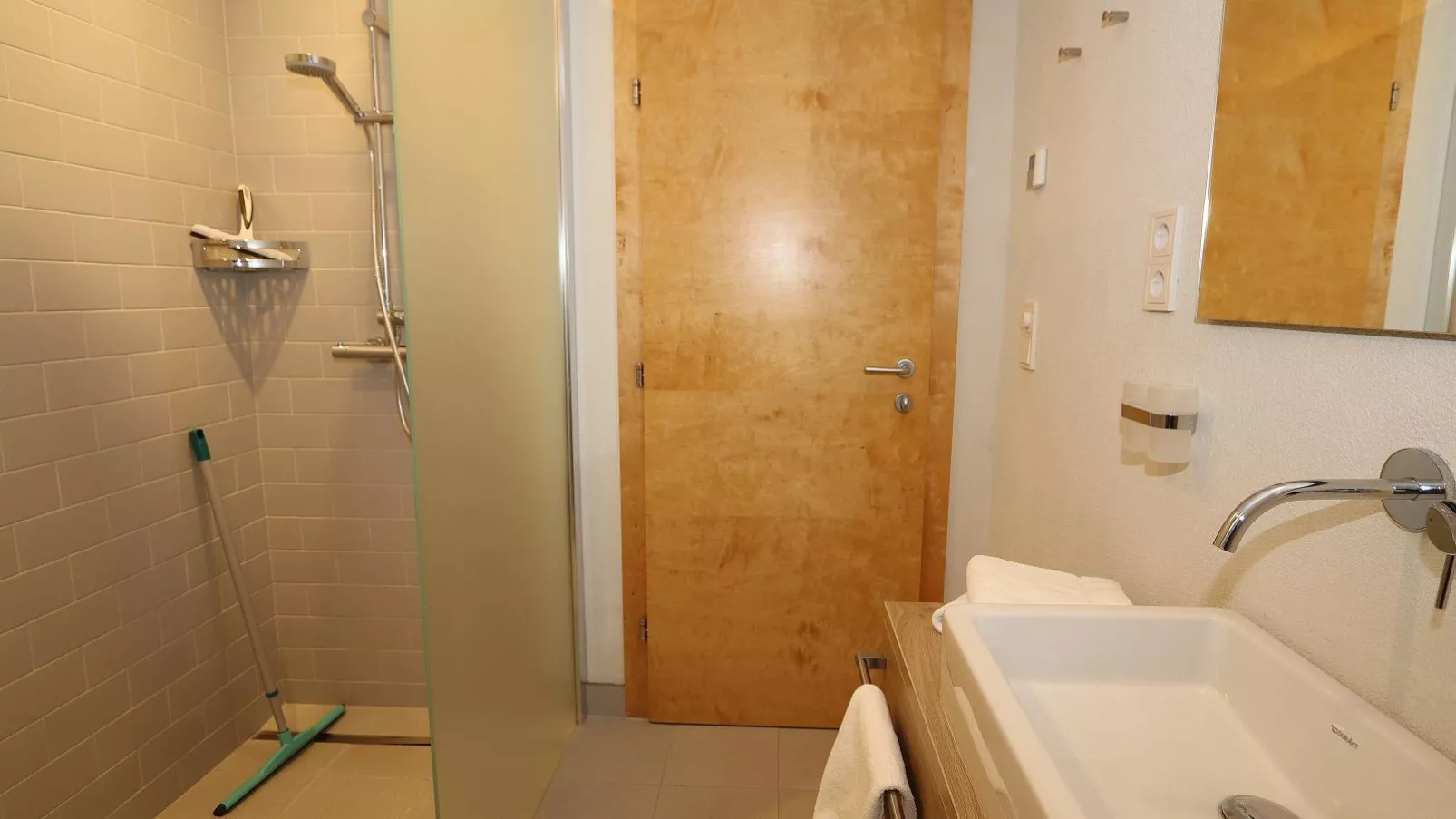 Haus Aifnerspitze-Bathroom