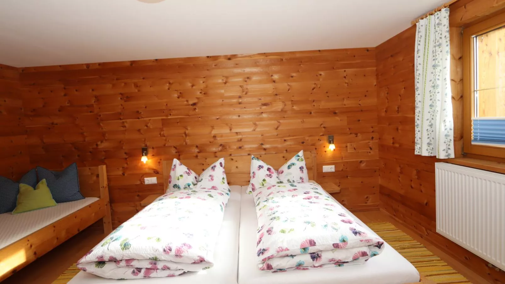 Kometer App Almrose-Bedroom