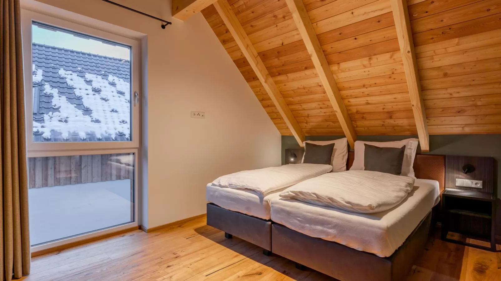 Mountain Chalet Aquarius 5A-Bedroom