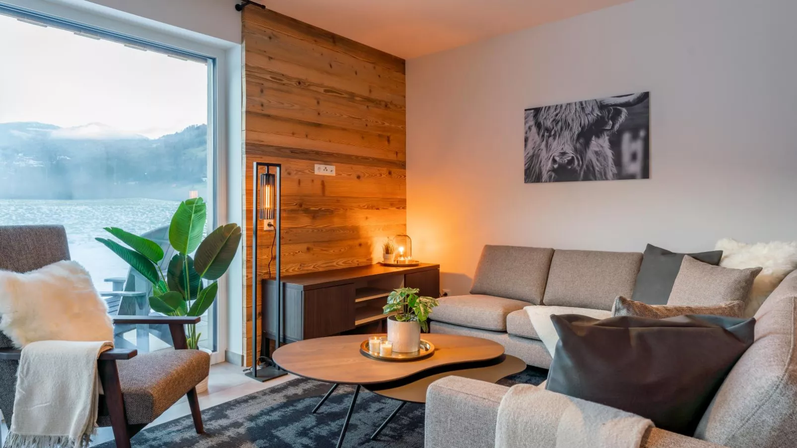 Mountain Chalet Aquarius 5A-Living room
