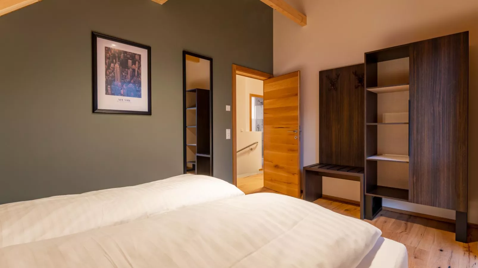 Mountain Chalet Aquarius 5A-Bedroom