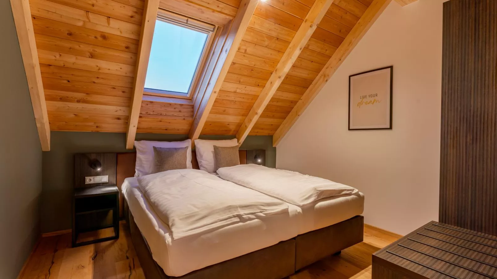 Mountain Chalet Aquarius 5A-Bedroom