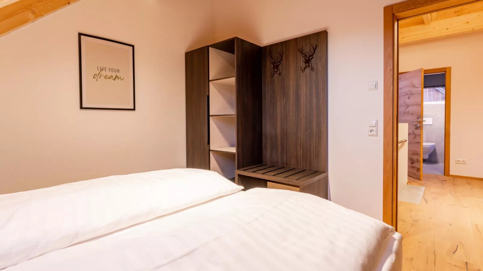 Mountain Chalet Aquarius 5A-Bedroom