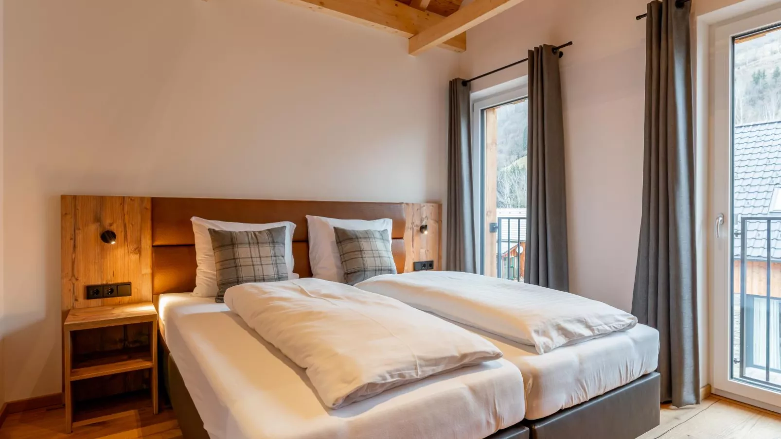 Mountain Chalet Alpinchique 2-Bedroom