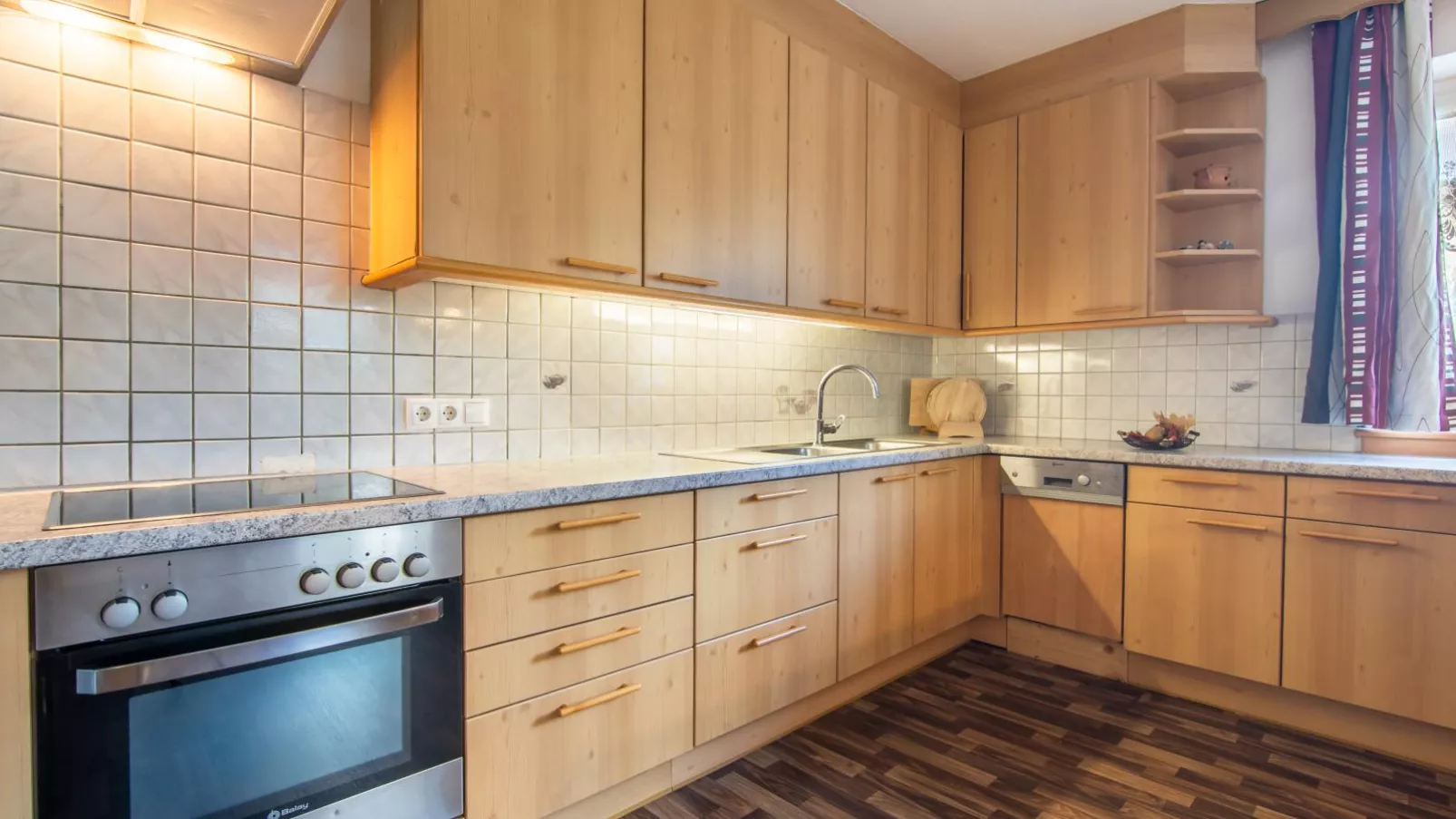 Haus Hauser-Kitchen