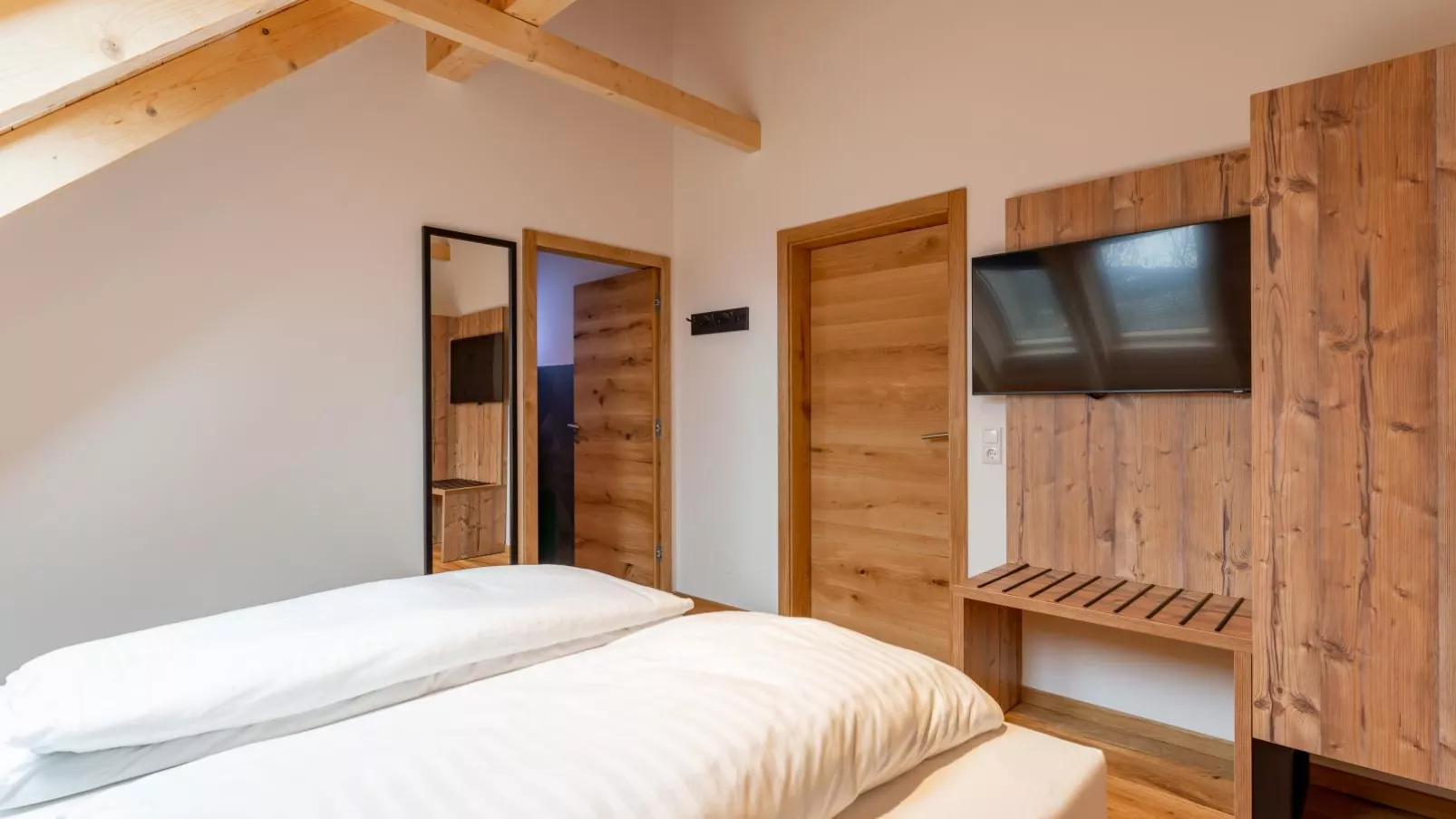 Mountain Chalet Alpinchique 2-Bedroom