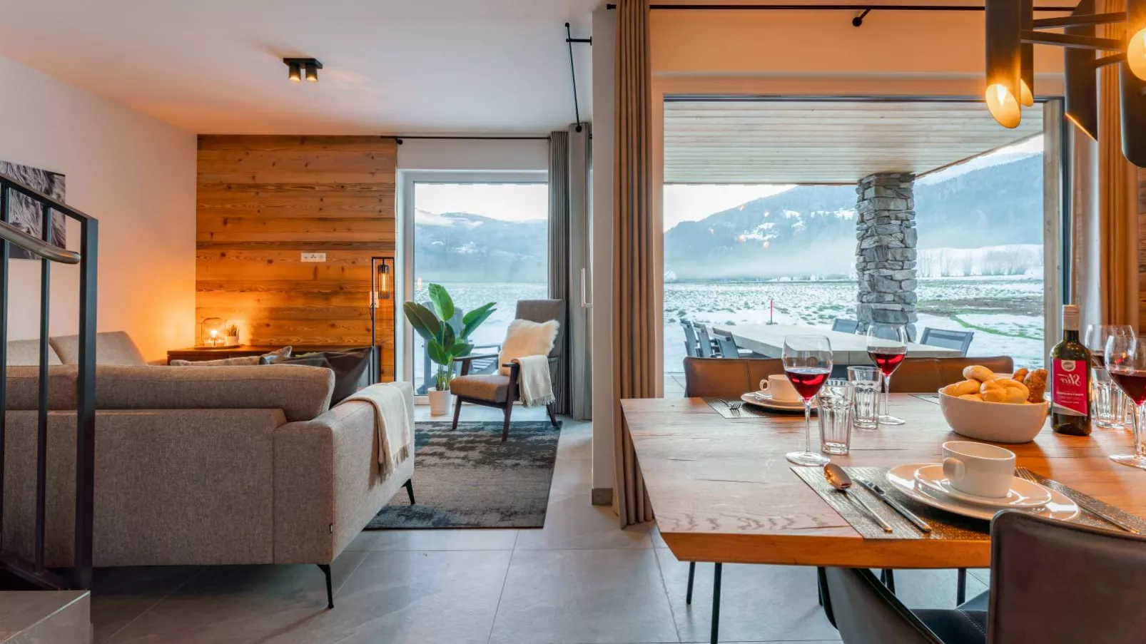 Mountain Chalet Aquarius 5B-Dining room