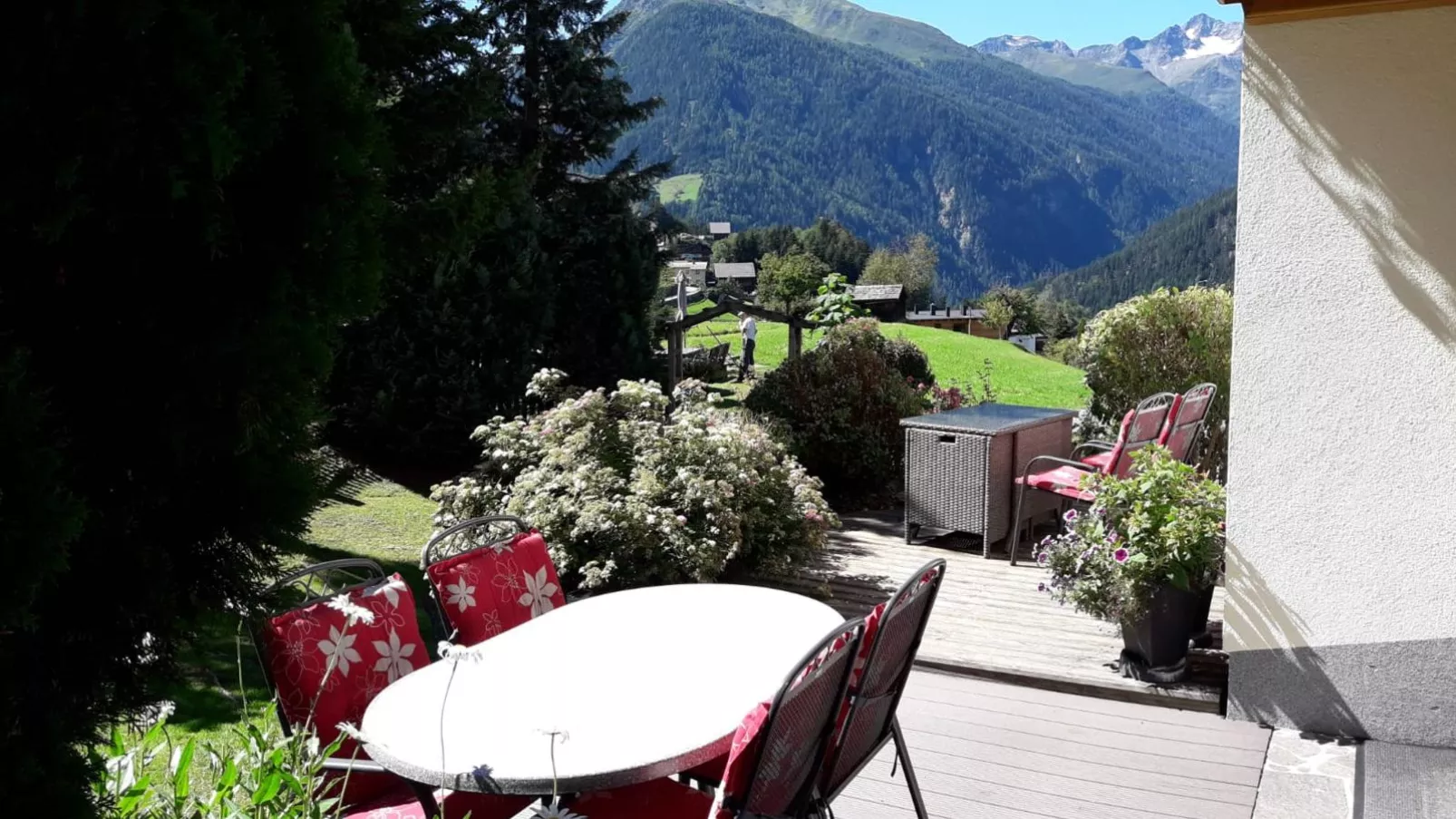 Petter 1-Terrace balcony