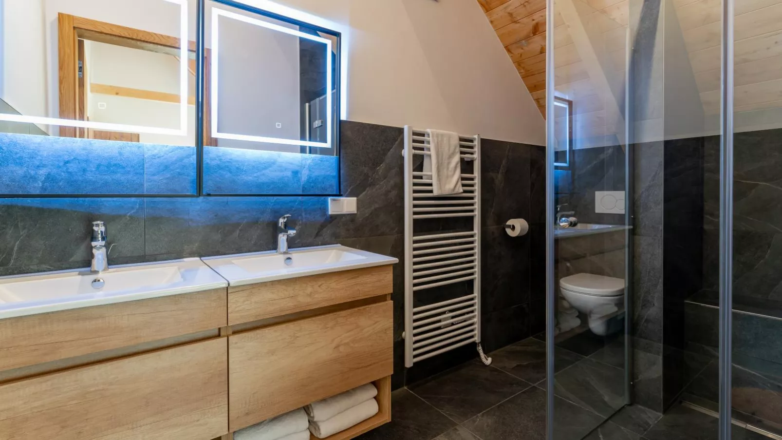 Mountain Chalet Alpinchique-Bathroom