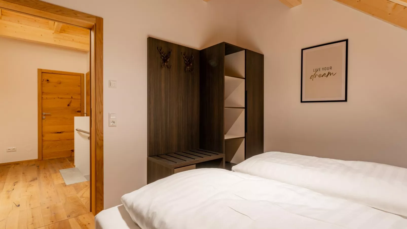 Mountain Chalet Aquarius 5B-Bedroom