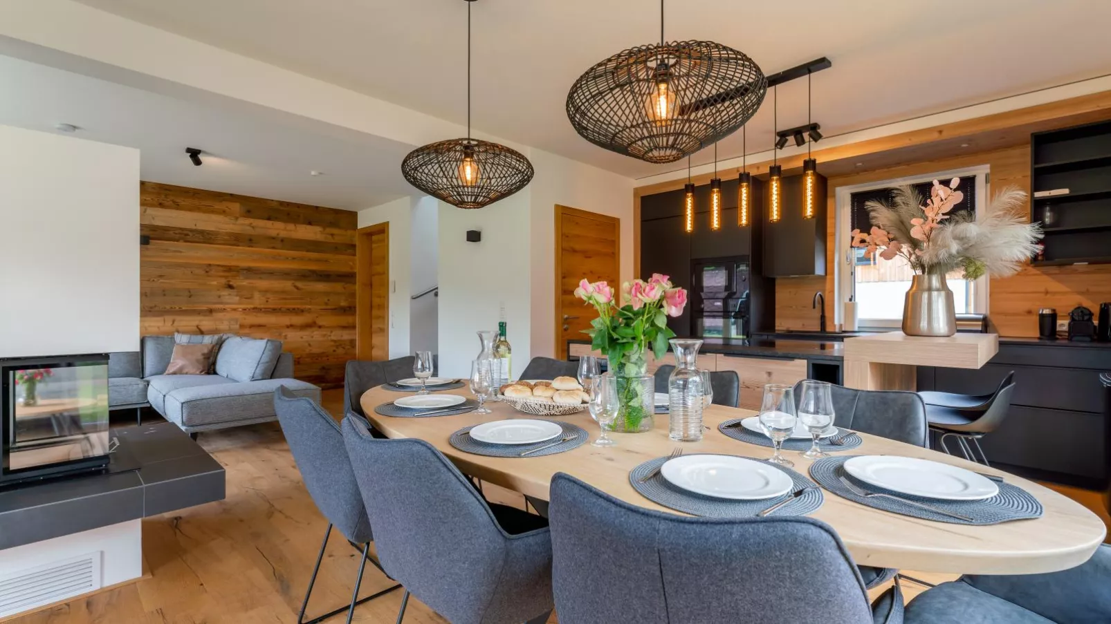 Mountain Chalet Alpinchique-Dining room