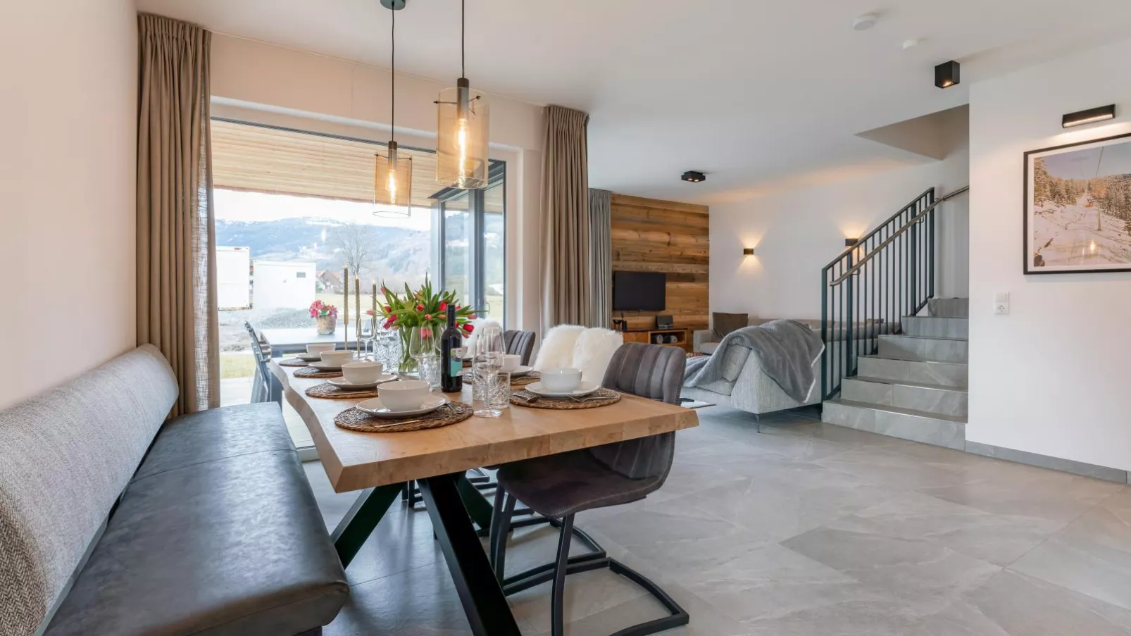 Mountain Chalet Esttes-Dining room