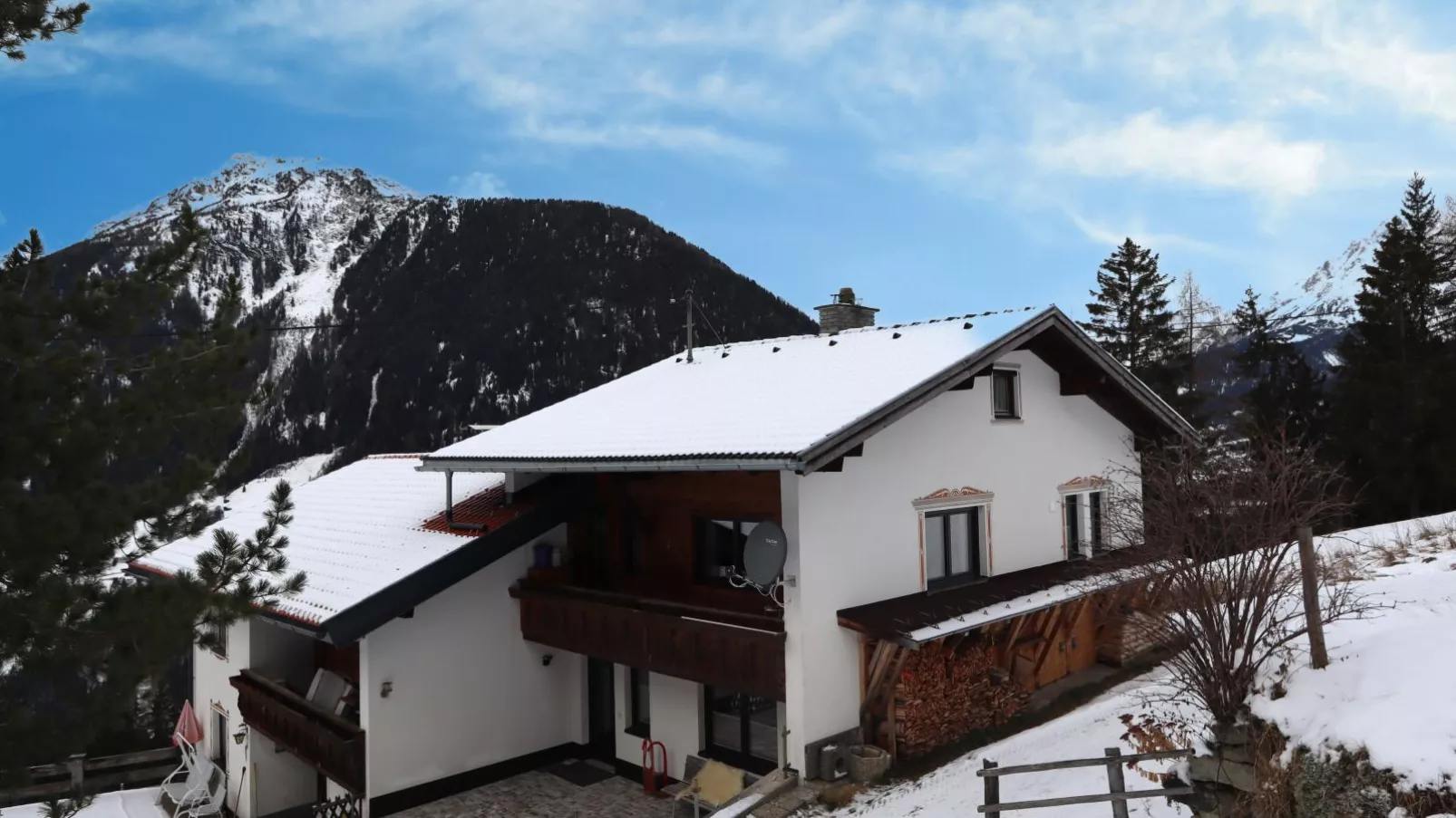 Ferienhaus Wolf-Exterior winter