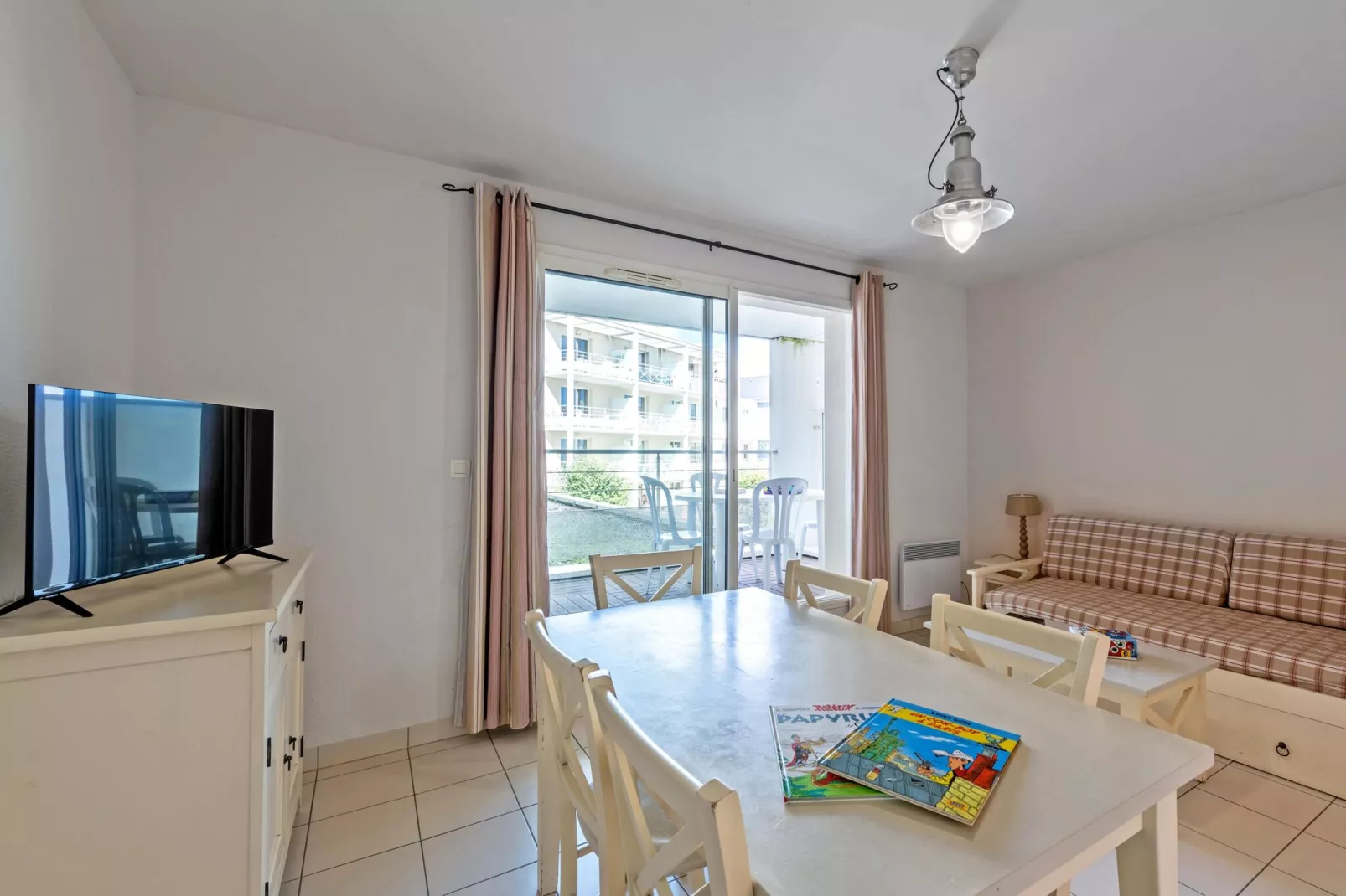 Le Domaine de Bertheaume-Living room