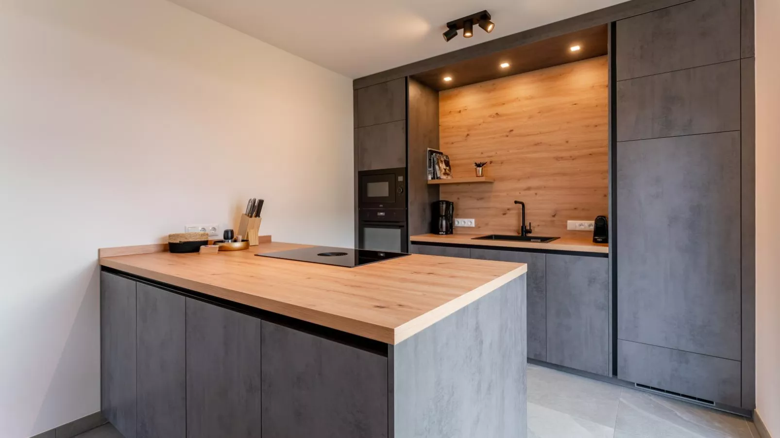 Mountain Chalet Esttes-Kitchen