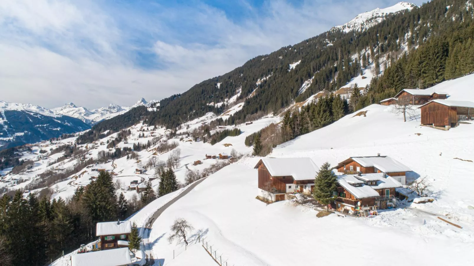 Vonderleu-Exterior winter
