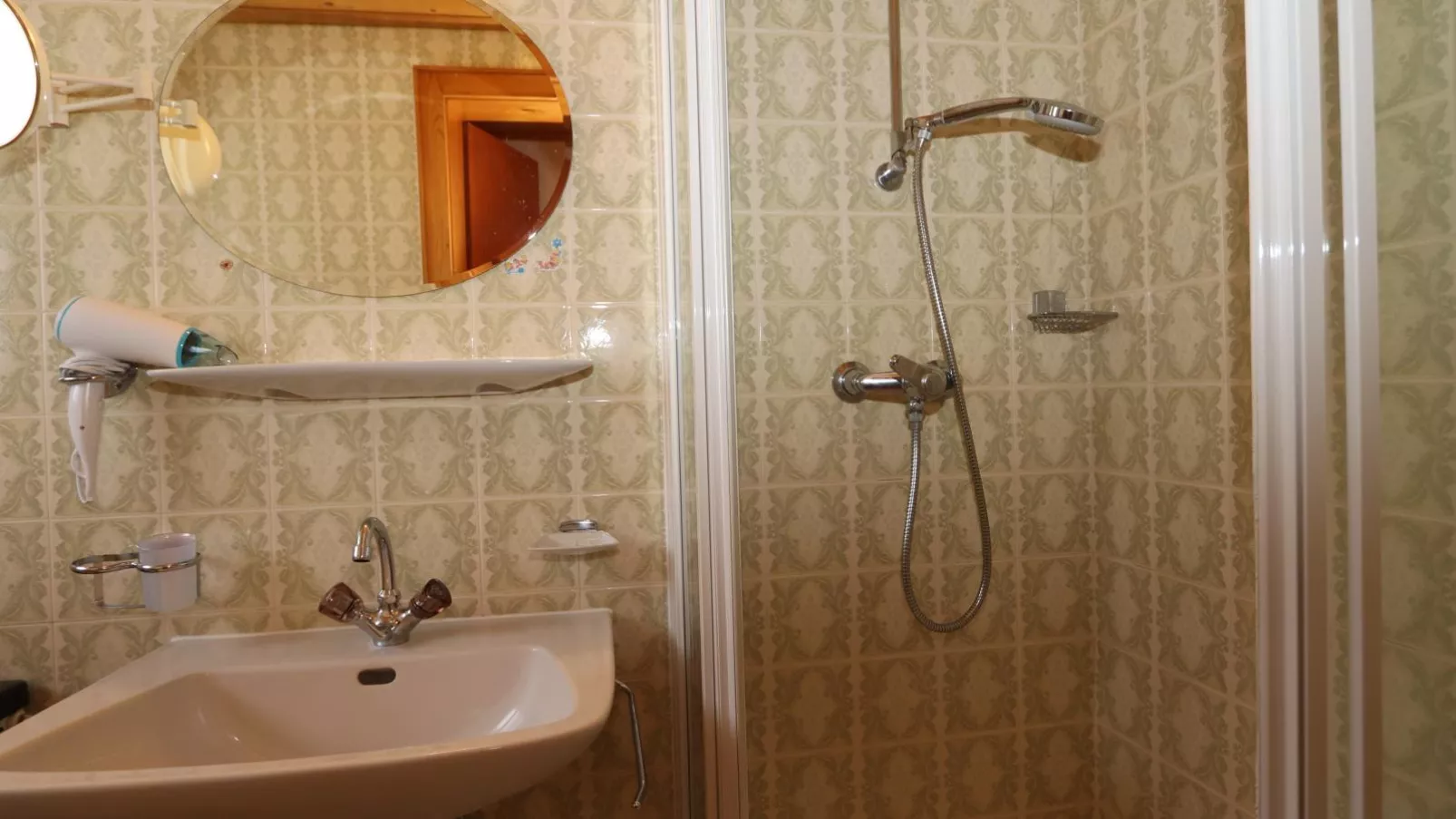 Enzianhof-Badezimmer