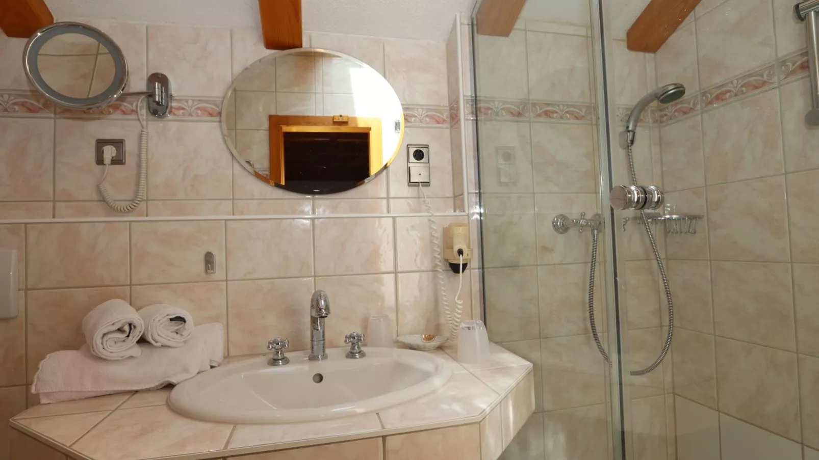 Enzianhof-Badezimmer