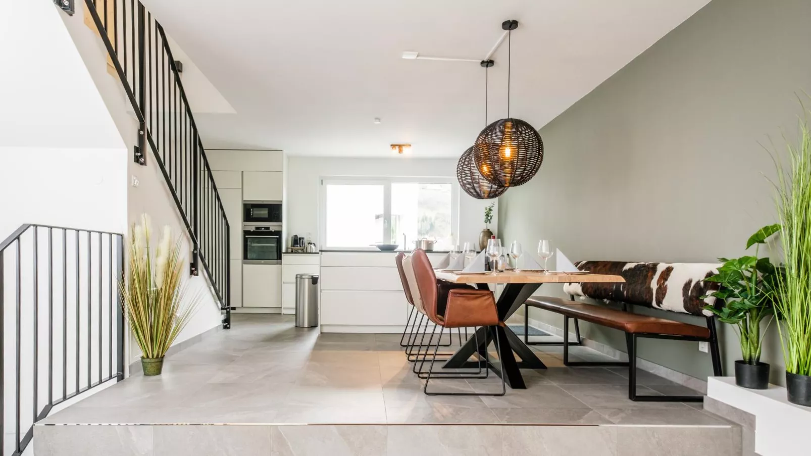 Aquarius Haus 8 TOP 17-Dining room