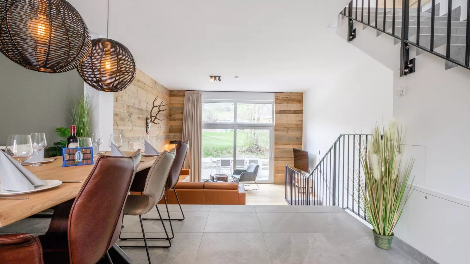 Aquarius Haus 8 TOP 17-Dining room