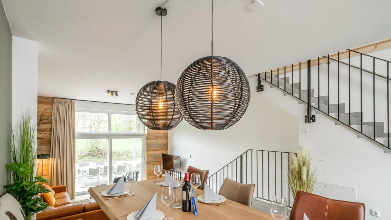 Aquarius Haus 8 TOP 17-Dining room