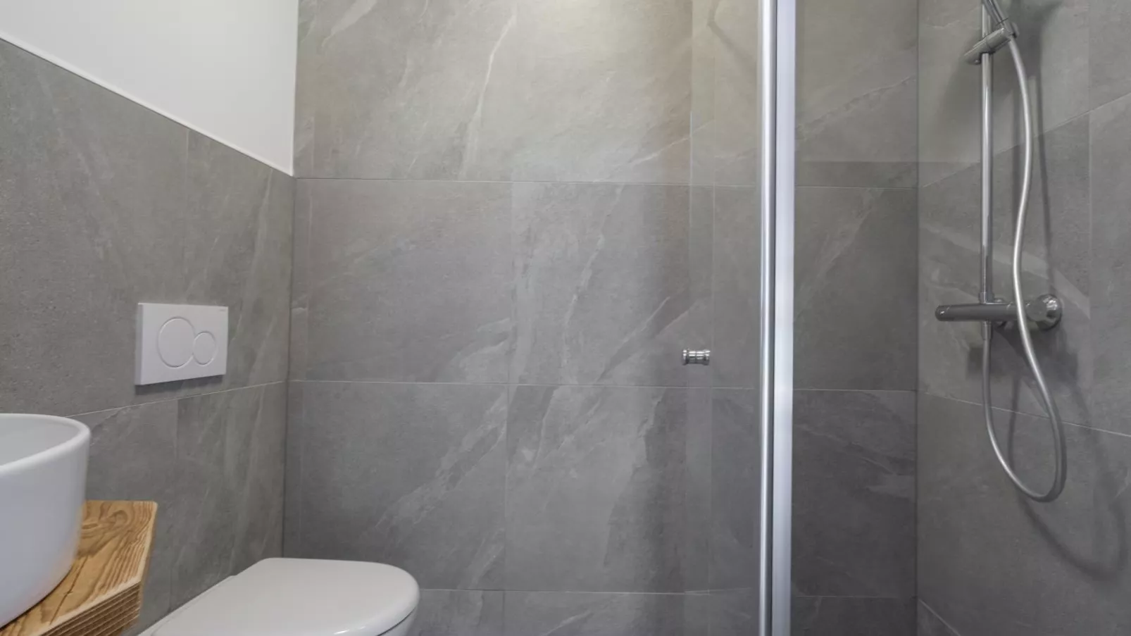 Aquarius Haus 9 TOP 18-Bathroom