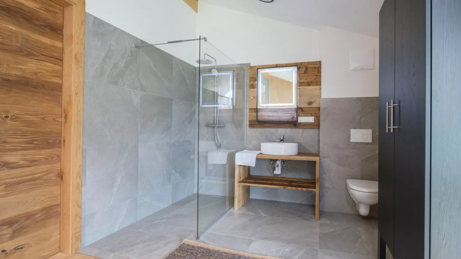 Aquarius Haus 9 TOP 18-Bathroom