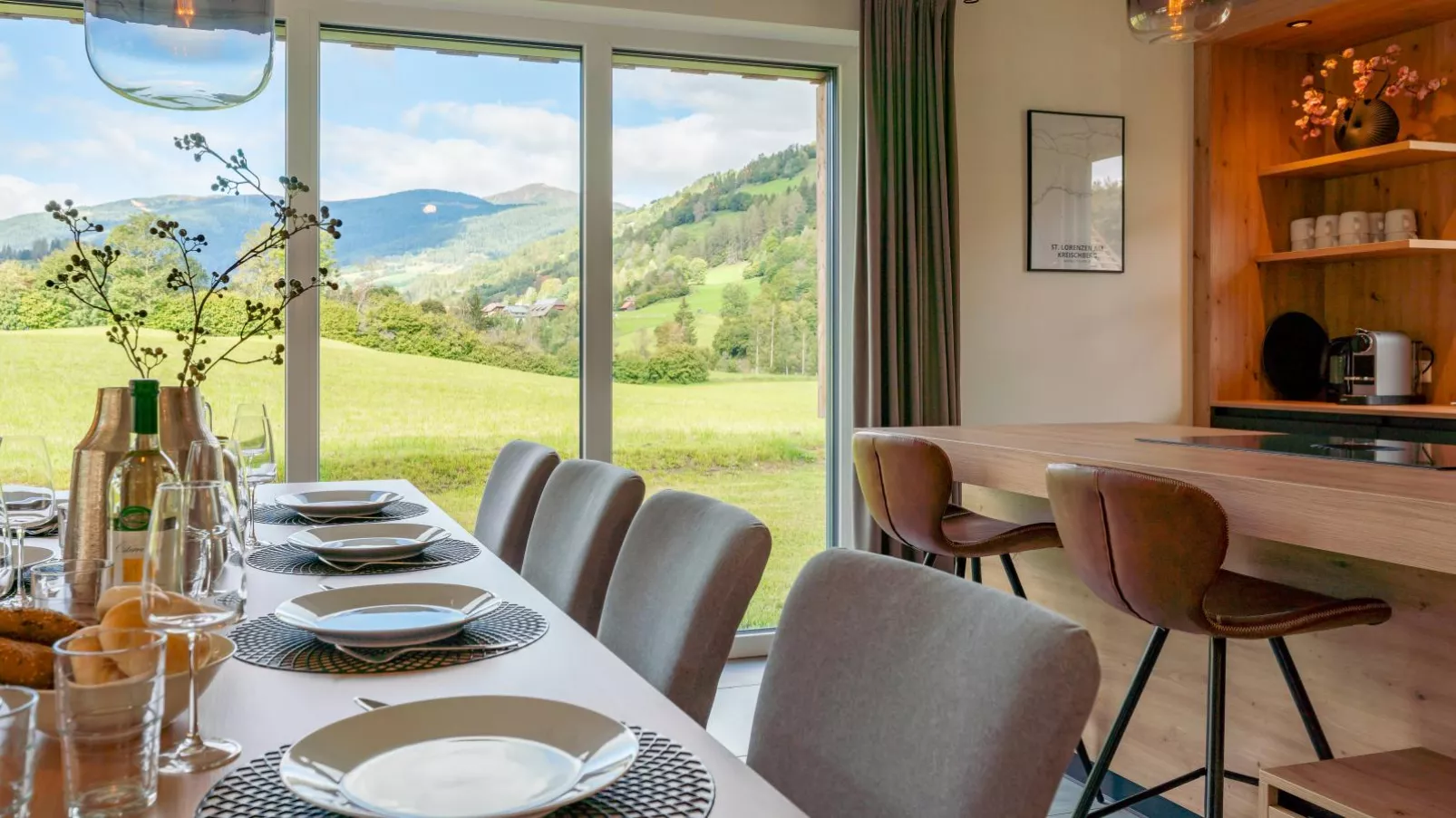 Mountain Chalet An der Mur-Dining room