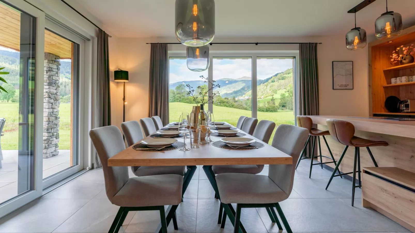 Mountain Chalet An der Mur-Dining room